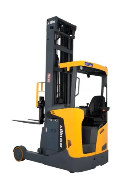 Reach truck en mantenimiento